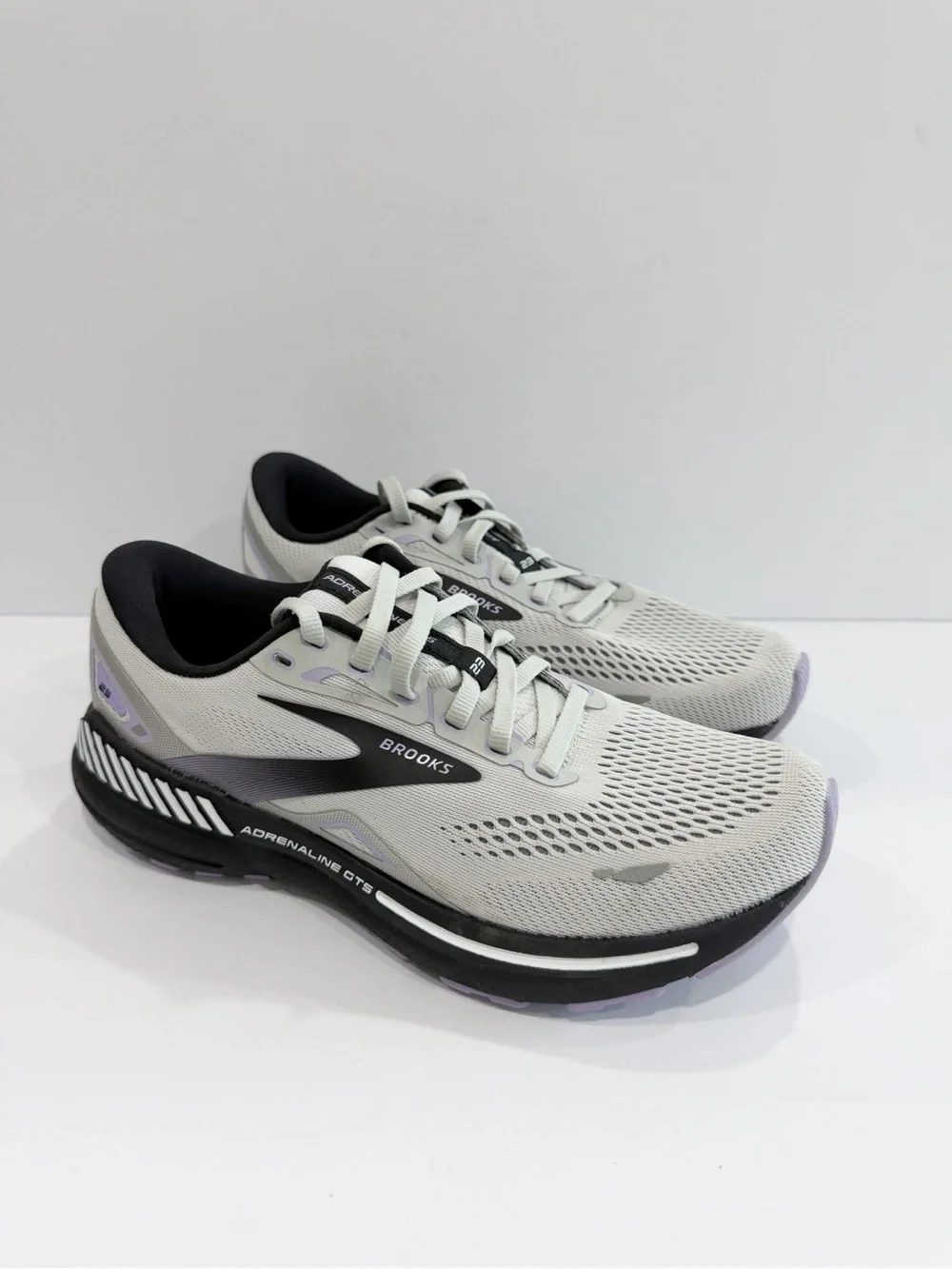 Brooks Adrenaline GTS 23 Women’s Shoes